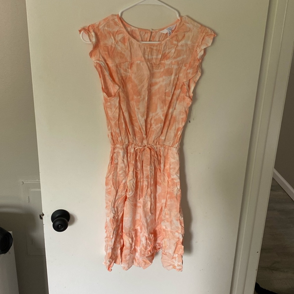 Adorable peach tie-dye dress with a elastic belt